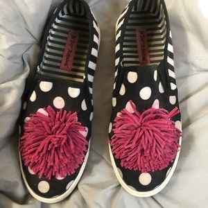 Betsey Johnson  Pom Pom shoes